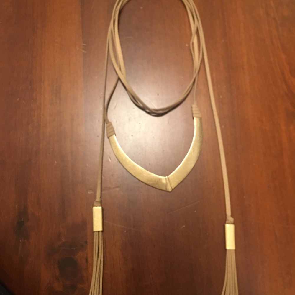 Leather and metal necklace